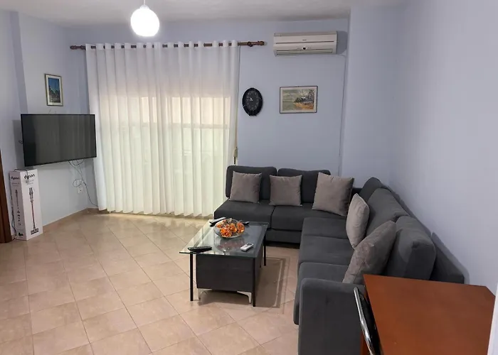 Shkembi Kavajes Near Grande *